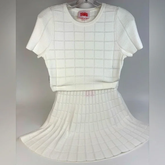 🎉HP🥳 Solid and Striped White Knit Set - Picture 6 of 12